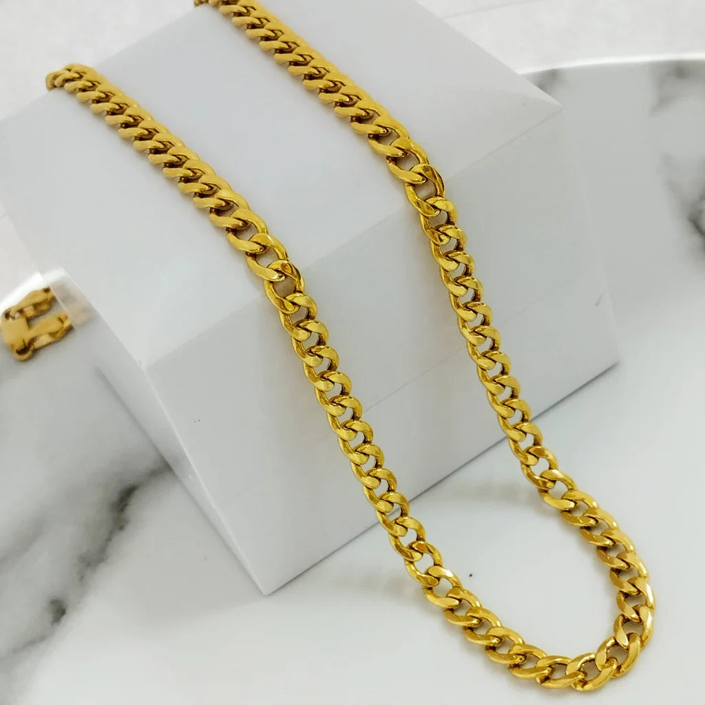 Silver chain with gold lines