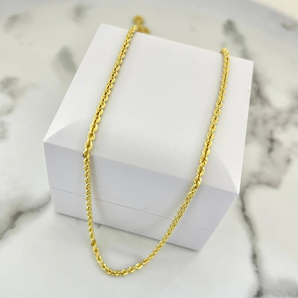 Silver chain with jade inlay