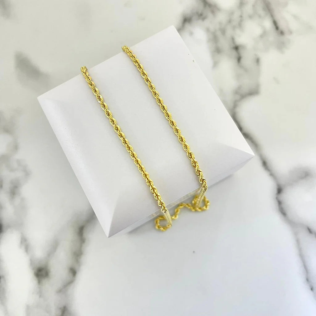 Silver chain with jade inlay
