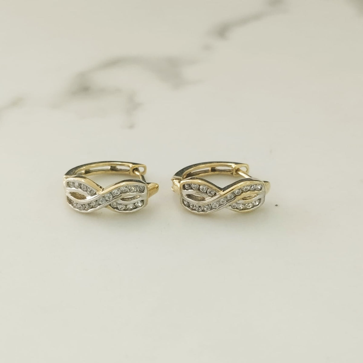 Candonga infinito con circon blanco 1.3cm / 2 /gr ID: 1922